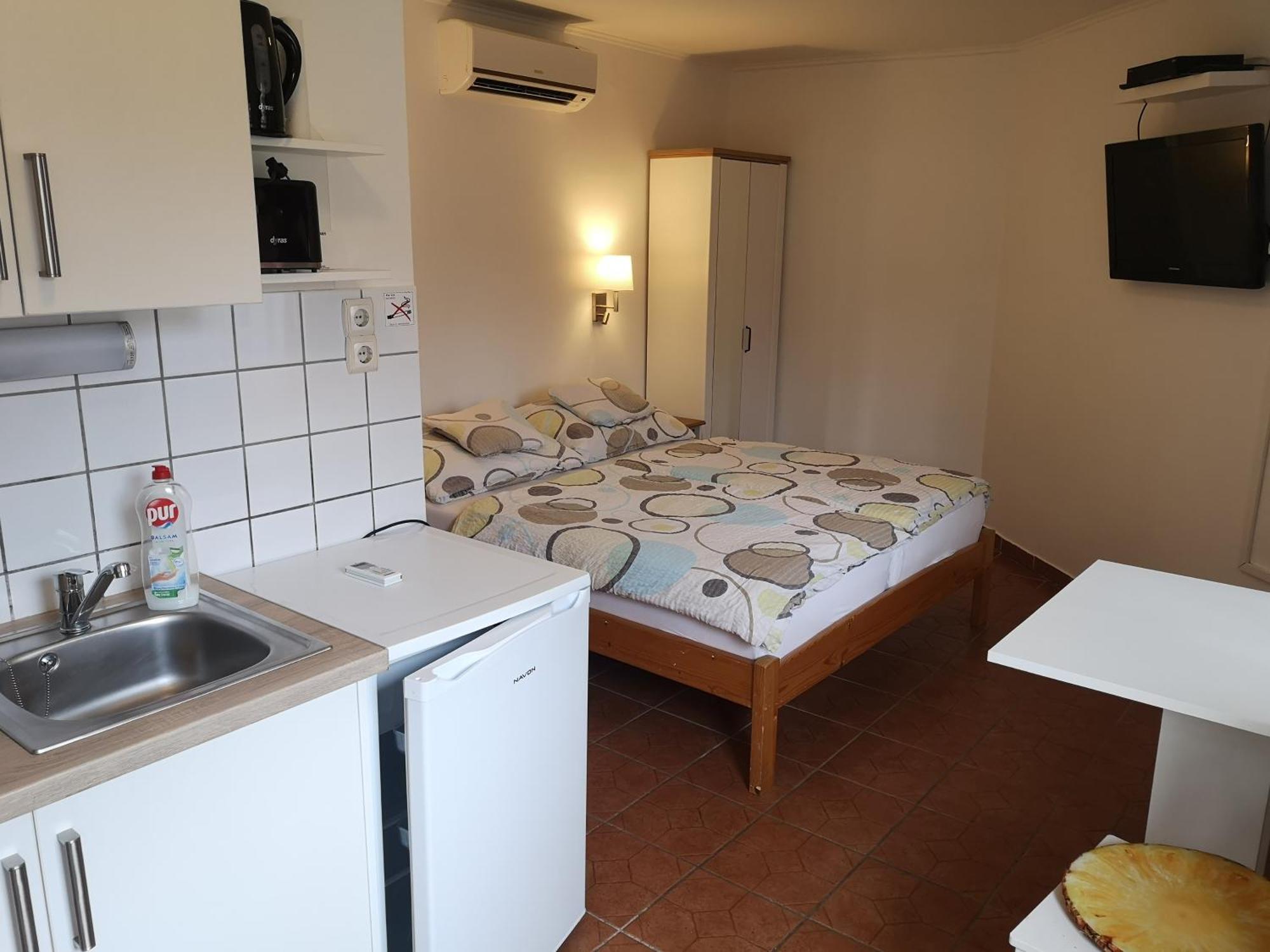 Apartman Kaszas Garden Mosonmagyarovar Exterior photo